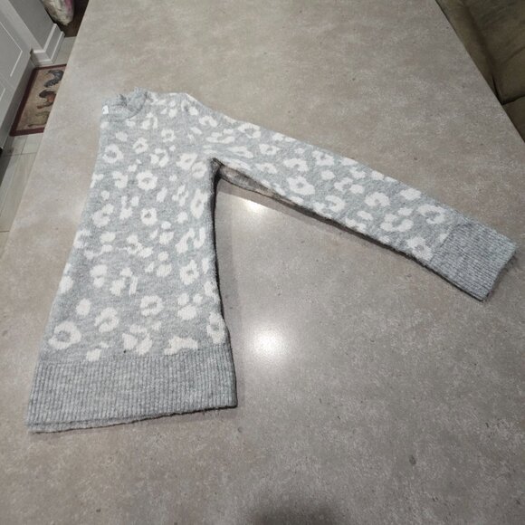 OLD NAVY Women's Grey White Leopard Print Long Sleeves Pullover Sweater - Medium - Picture 13 of 13